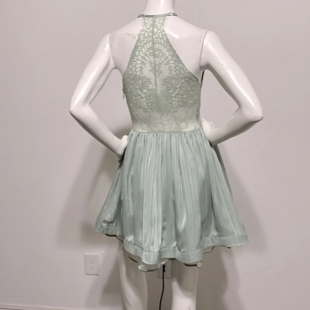 Bebe NWT Mint Green Dress - Picture 6 of 12